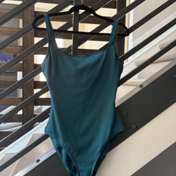 Bleu Rod Beattie Swimsuit - Picture 10 of 12